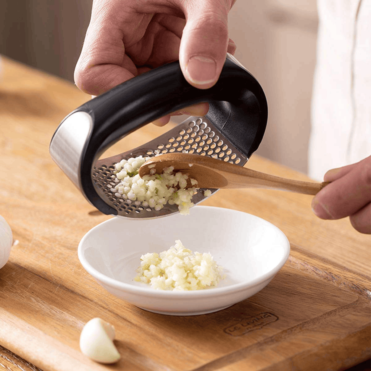 Stainless Steel Garlic Crusher | Easy Garlic, Ginger Crusher - Ekatra Mall EkatraMall